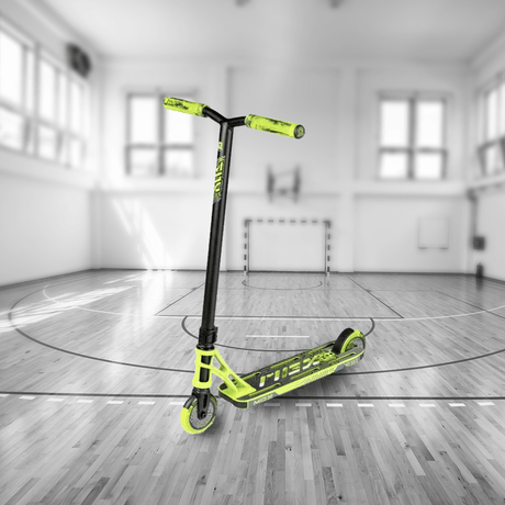 Madd Gear MGX S1 Scooter