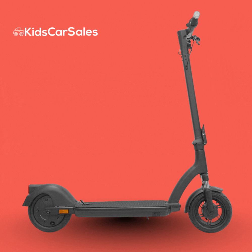 gif demonstrating the electric scooter when folded and open