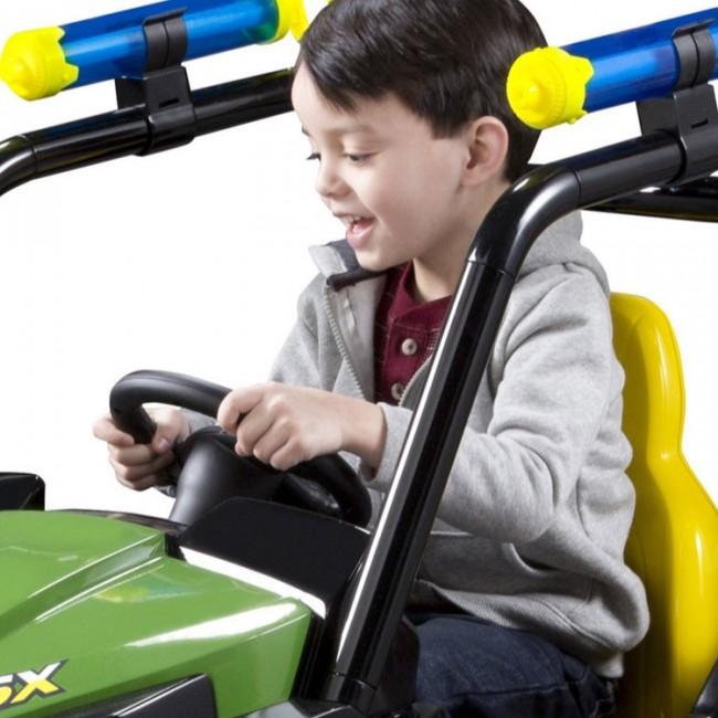 John Deere John Deere Gator 6v Kids Ride-On Gator With Water Cannons 46402