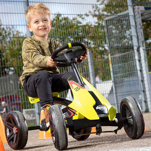BERG BERG Buzzy Aero Kids Ride On Pedal Kart 24.30.21.00